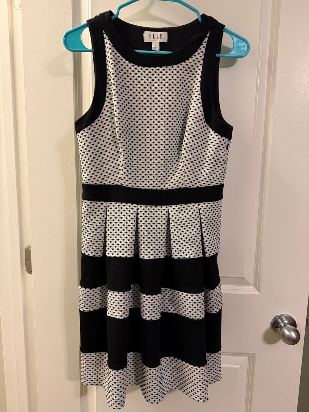 Elle Black & White Polka Dot Textured Sleeveless Dress